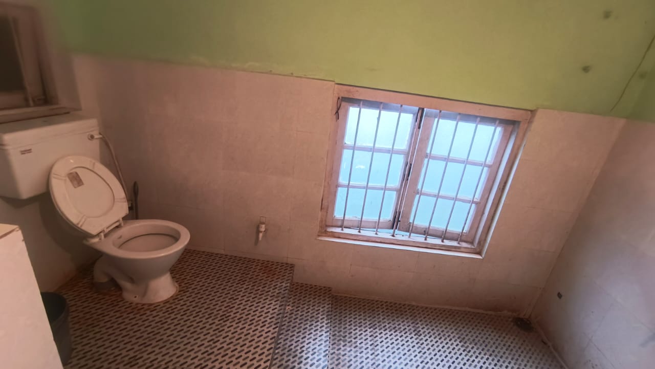 Unfurnished 2bhk in Jana Path, Hatigaon, Guwahati, Assam, India for Rent